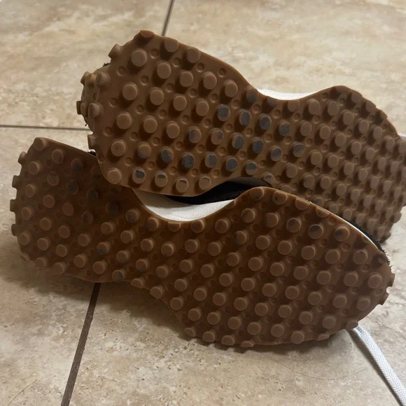 New Balance 327 Black and Cream Sneakers - Picture 5 of 5